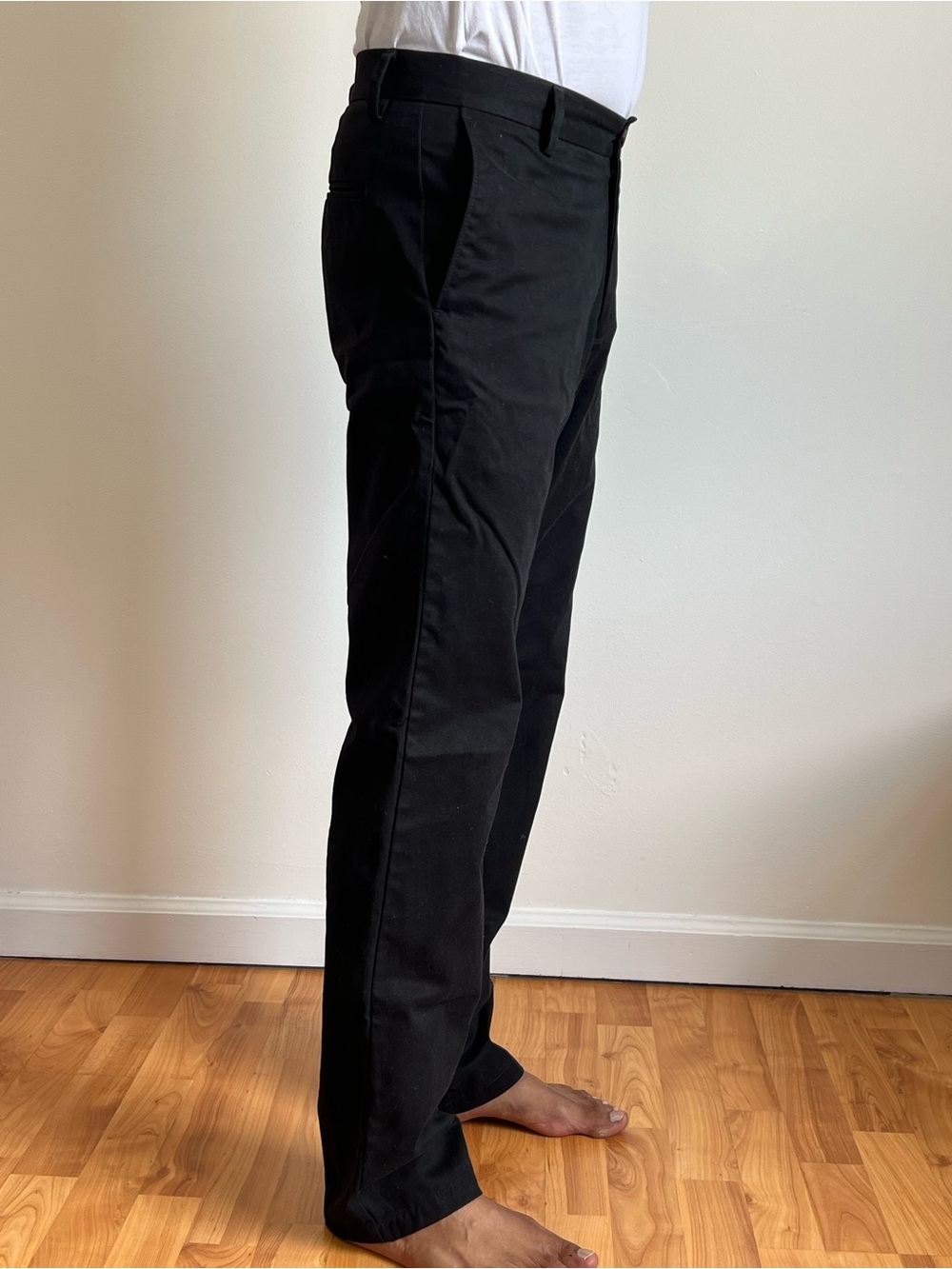 Amazon Essentials Men's Black Chino Pants - Straight Leg